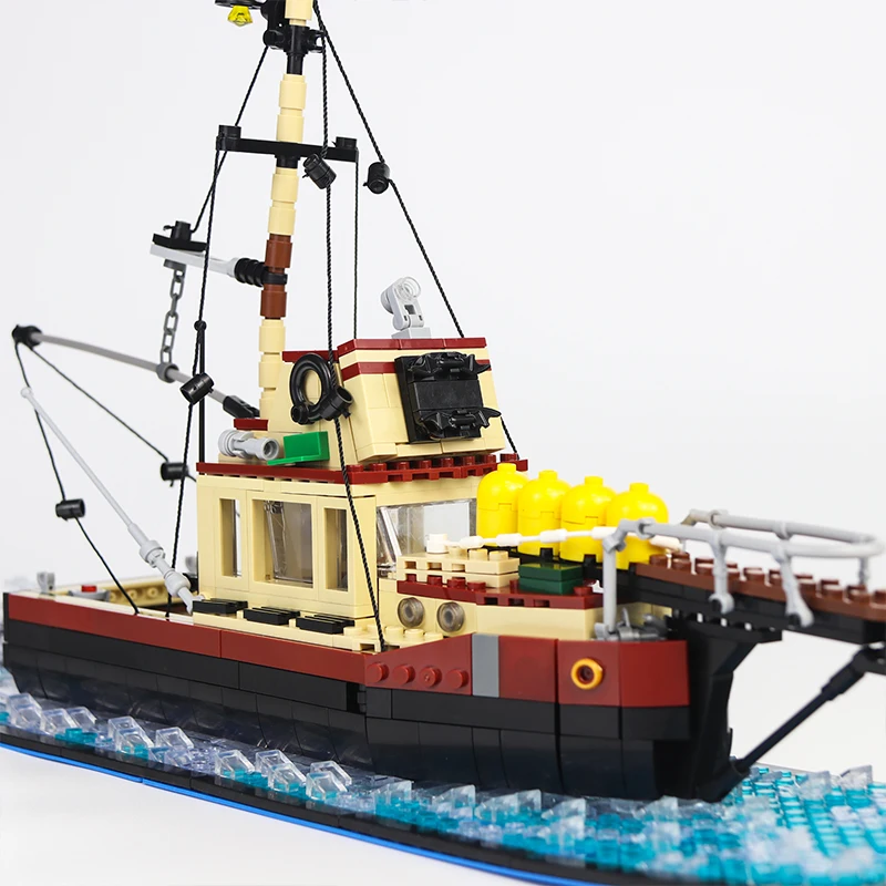 

Fishing Boat Pirate Ship Building Blocks Idea Shark Wreck Model Submarine Military series-battleships Bricks Toys For Kid Gifts