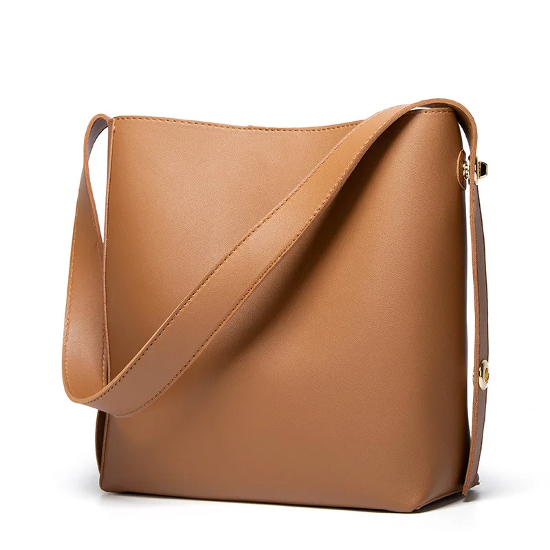 

2021 port wind retro simple large-capacity bag soft leather one-shoulder sloping bag