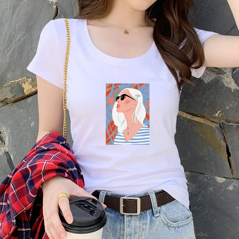 

2021 Summer Ladies T-Shirt Pretty Girl V-Neck Printed Top