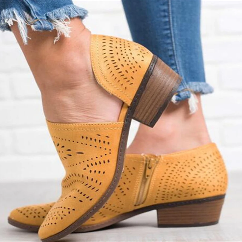 Новинка 2019 года обувь на плоской подошве женская модная с перфорацией