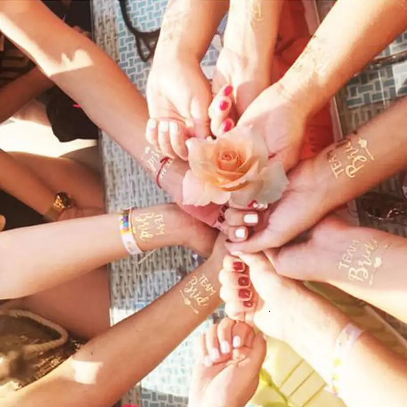 Работающая команда 10 P.S. Золотая татуировка для девичника