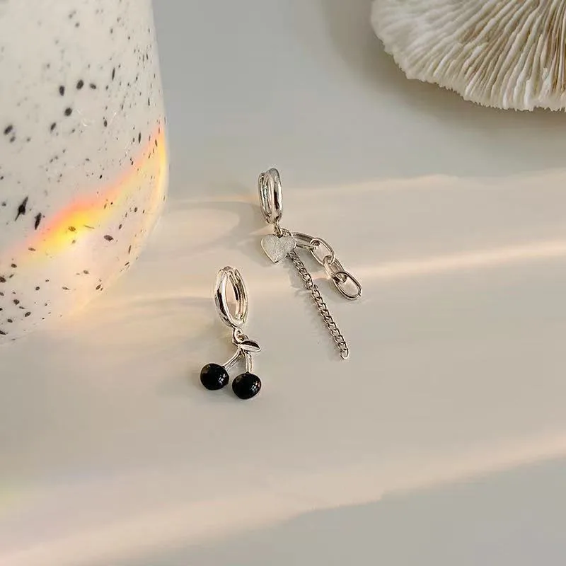 

2022 Korean Fashionable Temperament Cherry Heart Chain Geometric Earrings New Trendy Personality Stud Earrings Female Jewelry