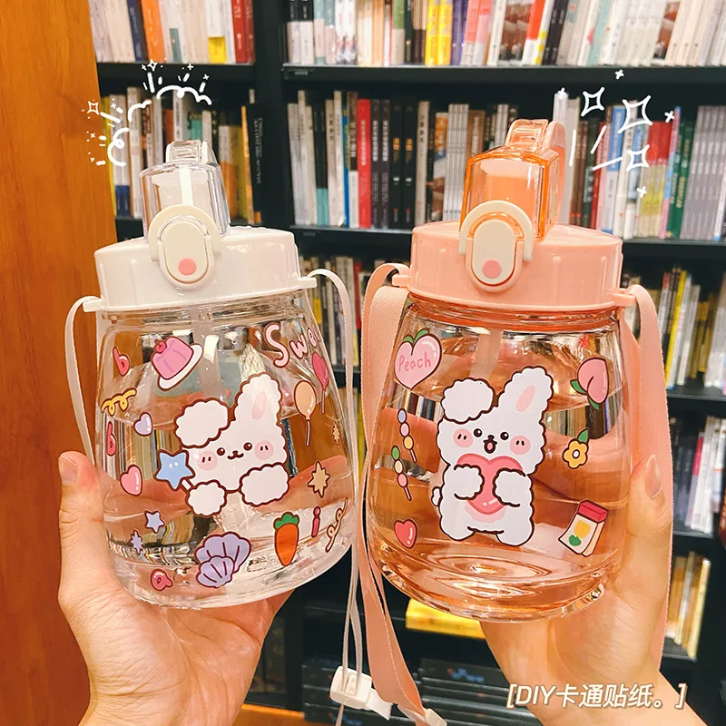 

Anti-Fall High Capacity Straw Plastic Cup Strap Portable Outdoor Sports Plastic Straw Cup Cute Cartoon Student Water Bottle