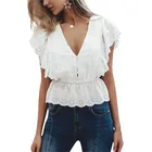 Женская футболка с рюшами, топ без рукавов с глубоким V-образным вырезом и пуговицами, белая ажурная летняя деловая футболка, 2020