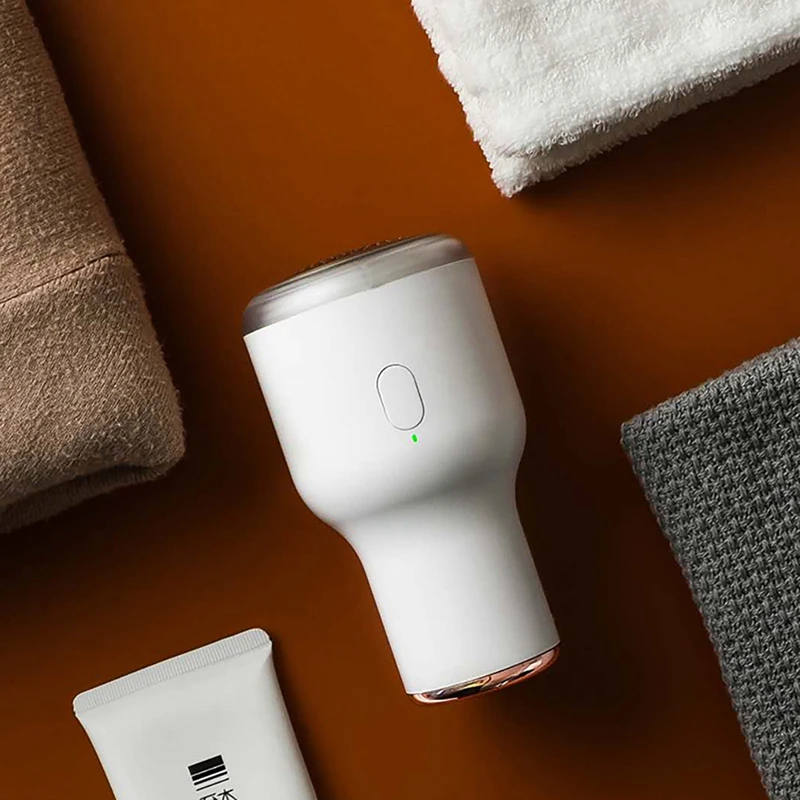 

Lint Remover Vacuum Cleaner Handheld Portable Car Household USB Charging Mini Unhairing Roller Magic Lint Remover