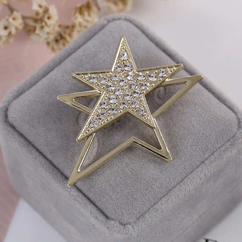 

Bling Bling Crystal Star Brooch Women Double Star Brooch Suit Lapel Pin for Gift Party Fashion Jewelry
