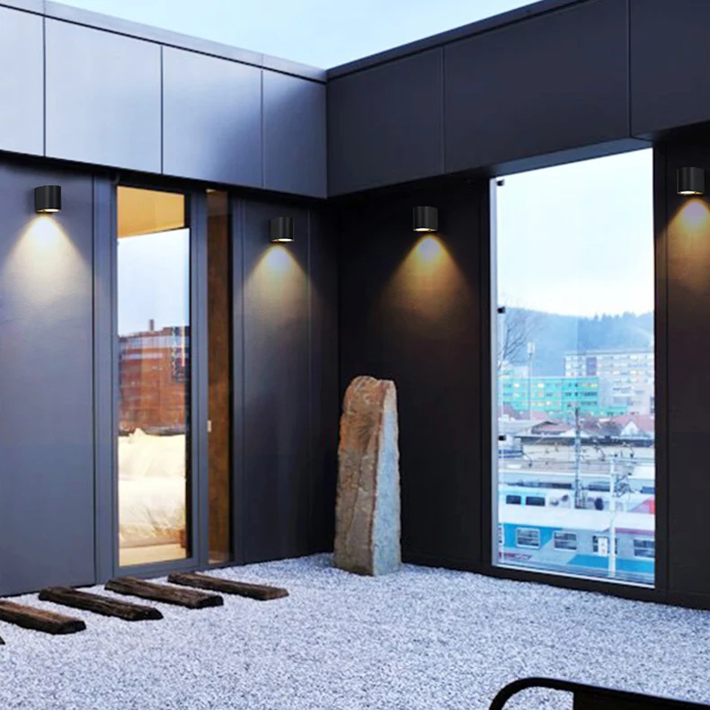 Наружное настенное бра с монолитным блоком светодиодов 5 Вт