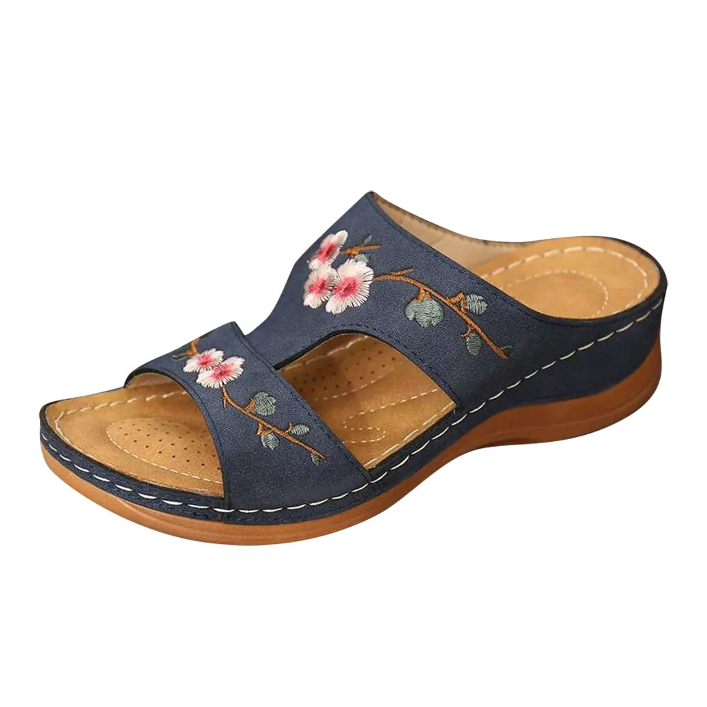 

2021 Summer Woman Slippers Flower Platform Colorful Ethnic Flat Shoes Woman Comfortable Casual Fashion Sandals Female New Hot