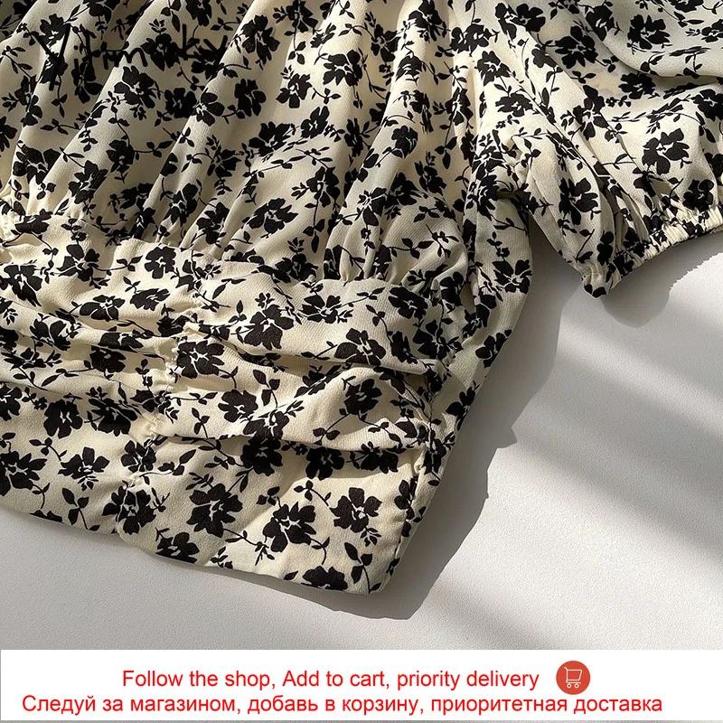

Yitimoky Women Shirts Korean Fashion Short Sleeve Blouse Square Collar Zipper Printing Summer 2021 New Casual Ladies Crop Top