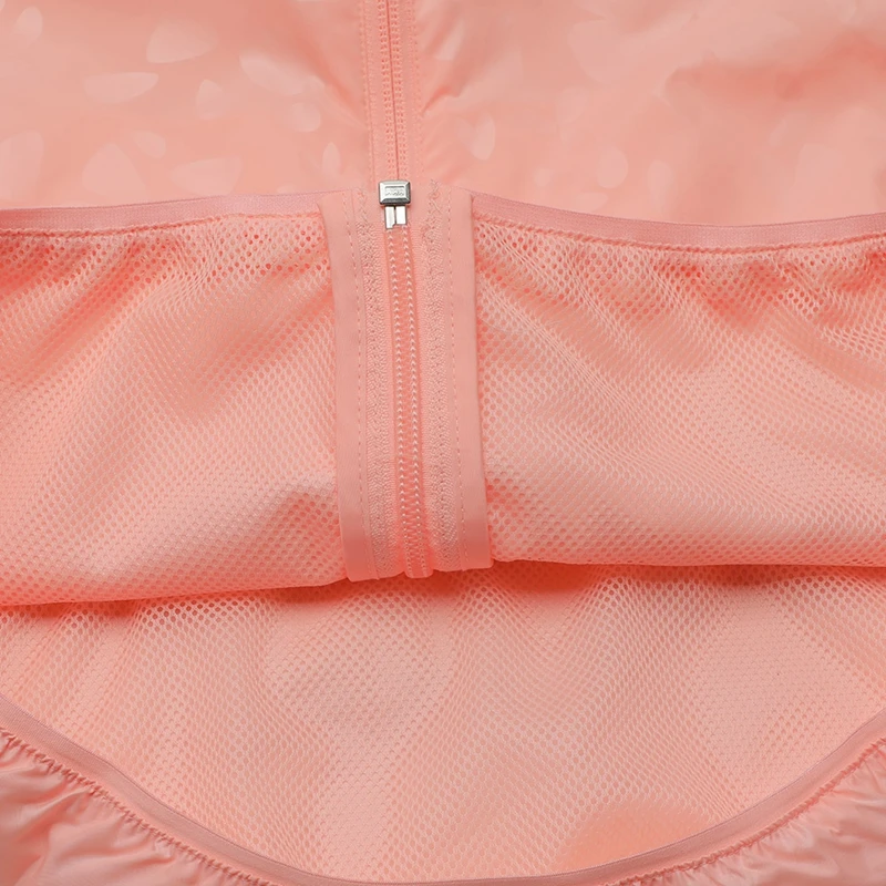 

Original New Arrival Adidas WB EMBOSS FEM Women's jacket Hooded Sportswear