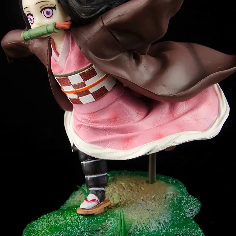 

13cm Anime Demon Slayer Kimetsu No Yaiba GK Kamado Nezuko run Scene PVC Action Figure Collectible Model Doll Toys Gift