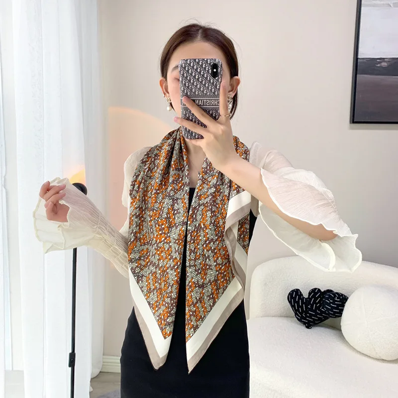 

Spring and Summer Square Scarf French Elegant Lady Versatile Fashion Elegant Silk Scarf Female Twill Silk Gift