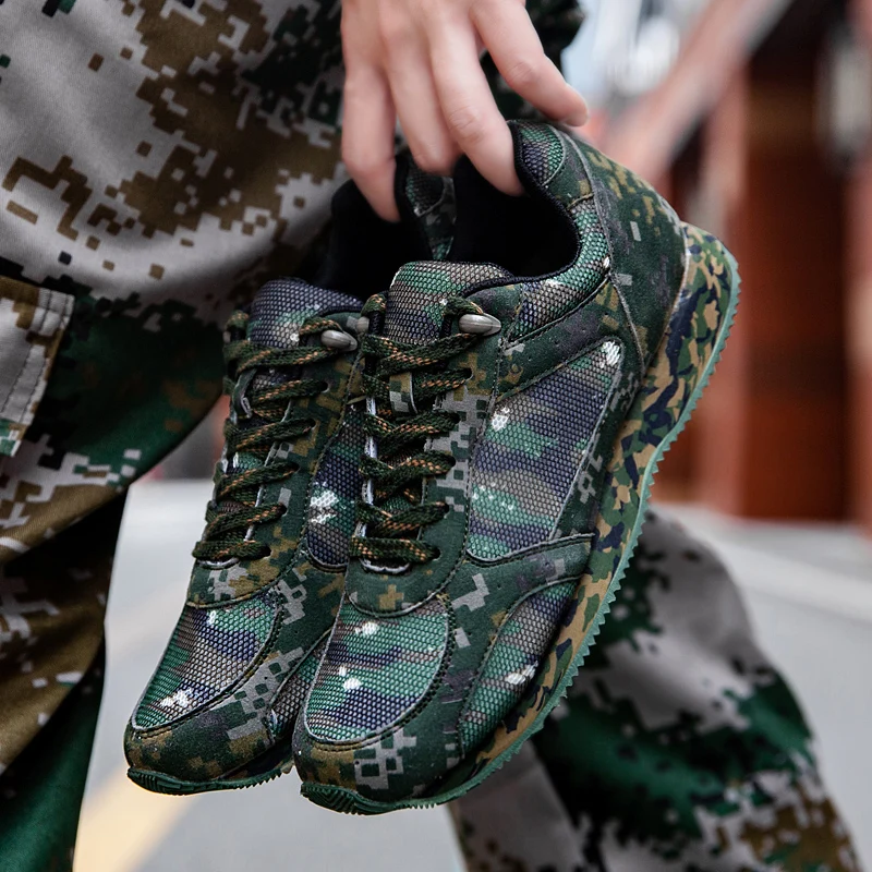 

On Sale High Quality Men Women Outdoor Hiking Shoes Camouflage Outdoor Tactical Sneakers Breathable Anti-Slip Trekking Shoes