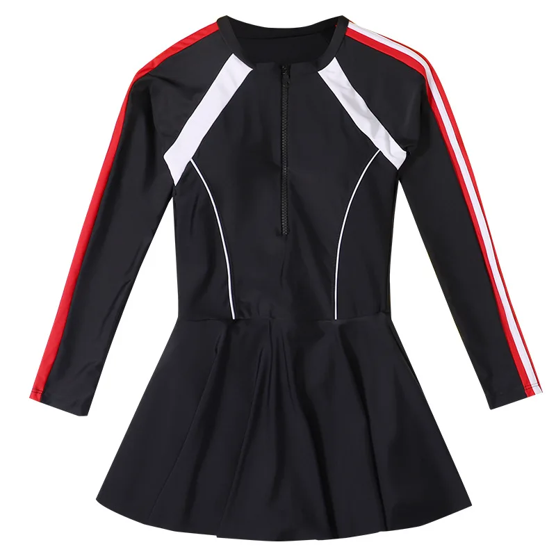 

The new children's swimsuit can be worn by adults in one-piece skirts for children and girls