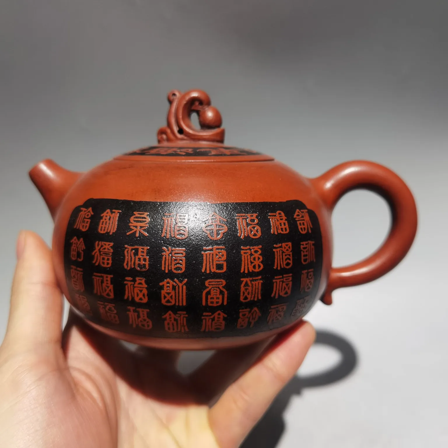 

Керамика Yixing Zisha 6 дюймов, резной чайник с надписью «Momofuku» ручной работы, прозрачный цементный чайник, принадлежности для чая, офисные украше...