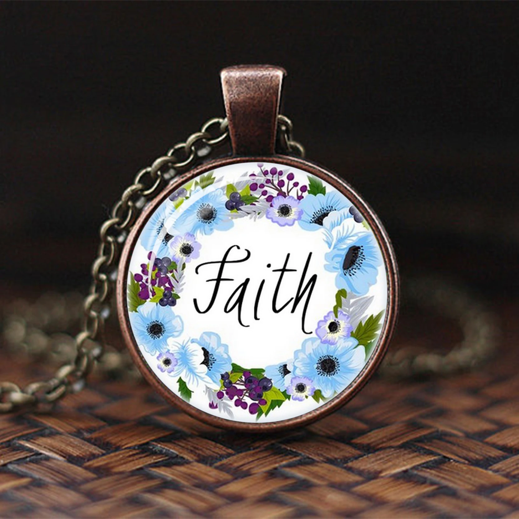 Бог в ней она не упадет Библейская Подвеска со стихом Писания Цитата Ювелирные