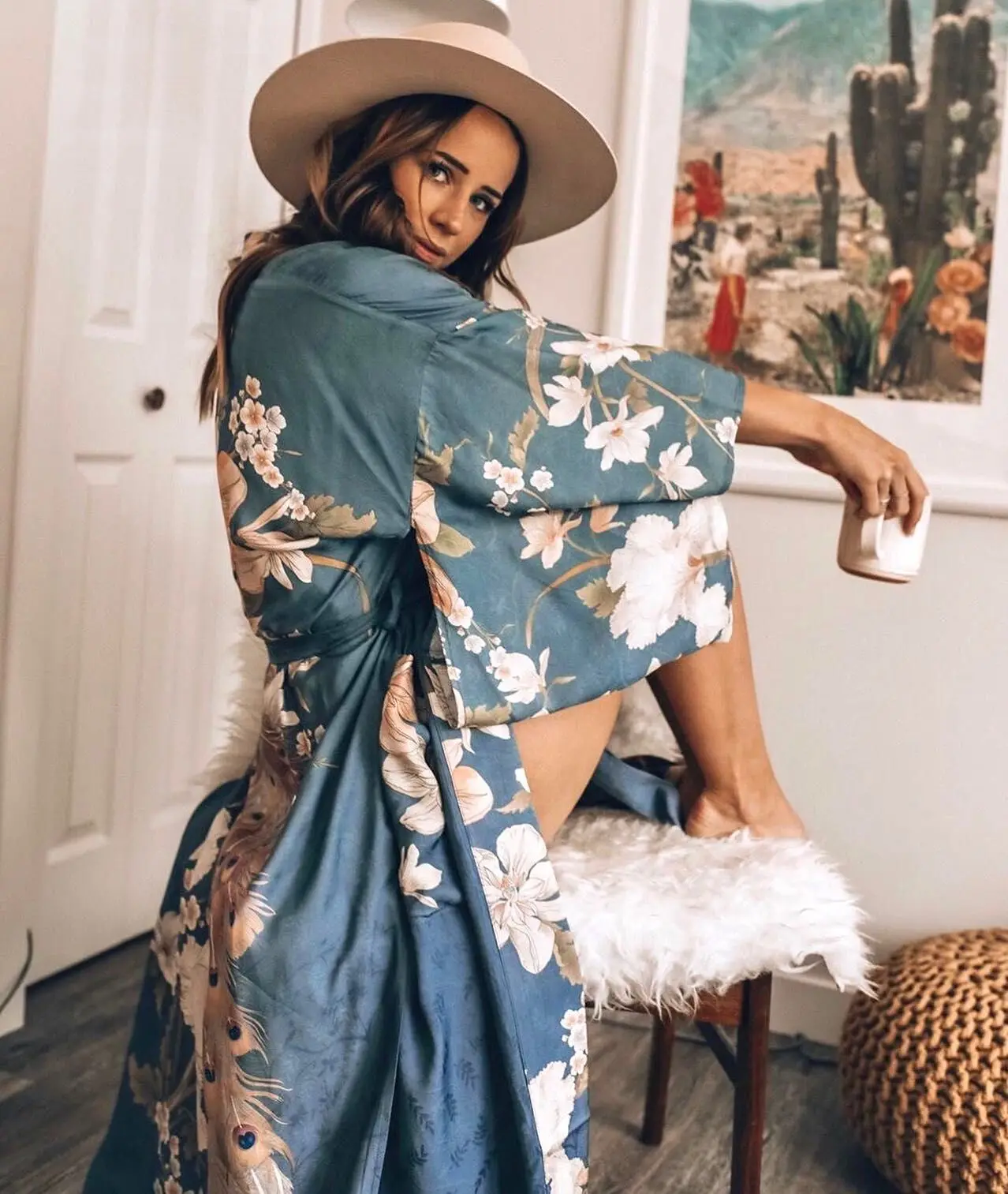 

2021 Vintage Floral Print Sashes Women bohemian V Neck batwing Sleeves Ladies Blouses happie Kimono robe