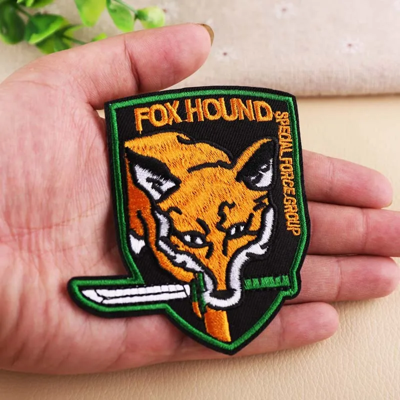 Вышитая нашивка для компьютера брендовая с изображением клевера на руку