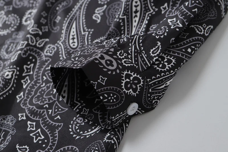 

Men Paisley Floral Print Hawaii Beach Shirts Harajuku Streetwear 2020 SS Long Sleeve Blouse Hiphop Unisex Black Shirts Blouse
