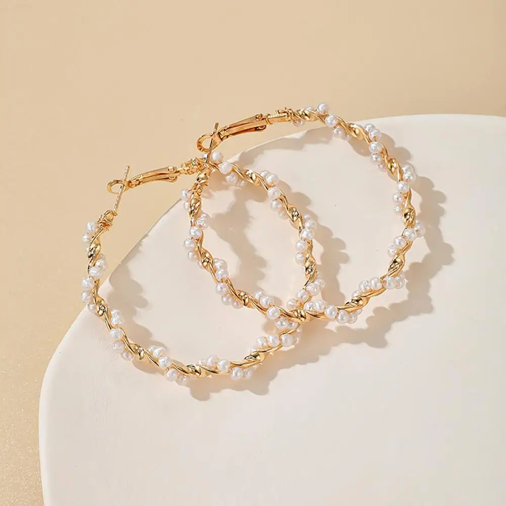 

2021 Exaggerated Ear Studs Women Earrings Spiral Round Hollow Faux Pearl New Fashion Large Circle Hoop Earrings for Party