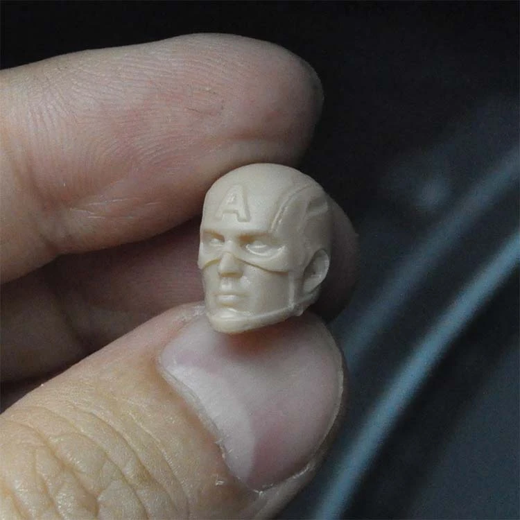 Модель мужского неокрашенного шлема Captain в масштабе 1/18 версия для фигурки сделай