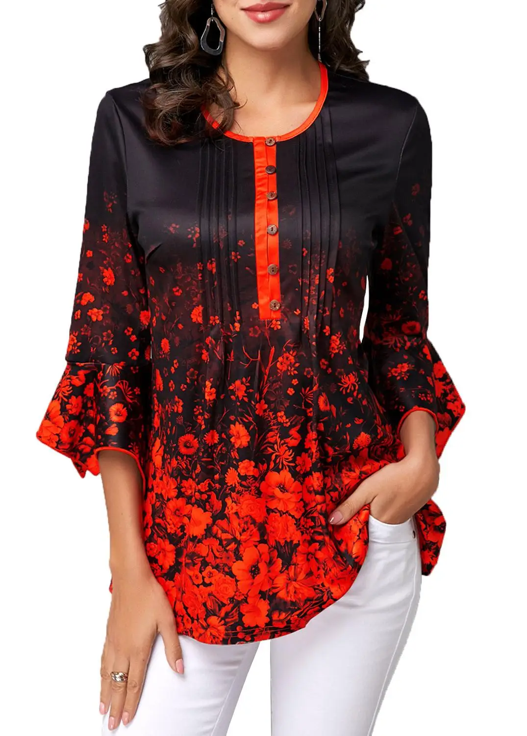 Блузка женская летняя однобортная с цветочным принтом и V-образным вырезом |