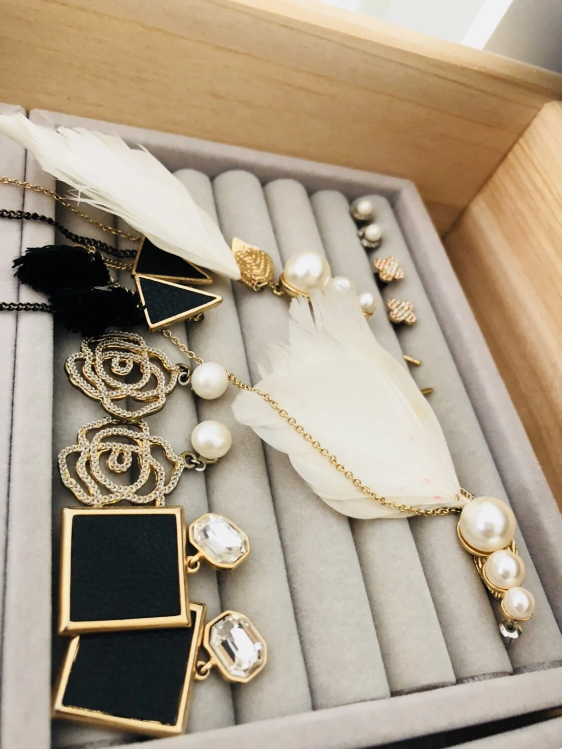 Jewelry Storage Tray Jewellery Organizer Earrings Holder Small Size Fit Most Room Space