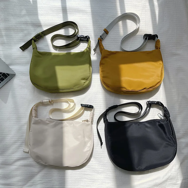 

Women Fashionable Version of The New Casual Messenger Bag Shoulder Small Square Bag Solid Color All-match Free Shipping