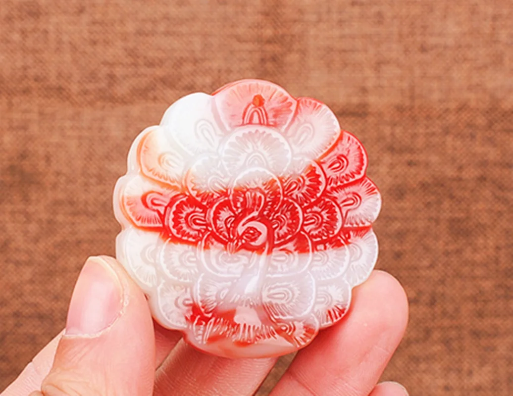 

Natural Red White Jade Peacock Pendant Necklace Chinese Hand-Carved Charm Jewelry Fashion Accessories Amulet for Men Women Gifts