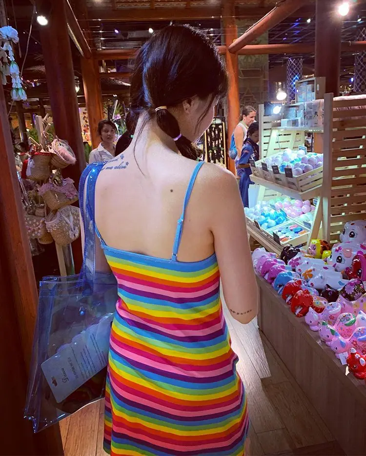 Ropa mujer, корейские милые кавайные летние платья, Ким Хюна, разноцветное платье в радужную полоску с вышитыми буквами, платье на тонких бретелях