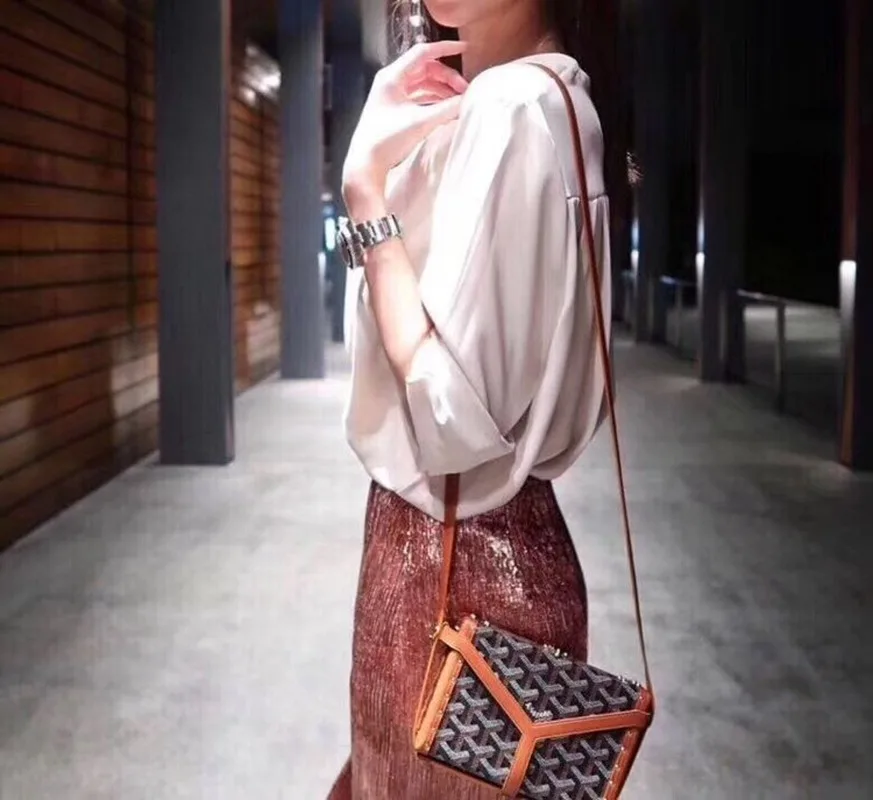 

2021 new unisex shoulder bag fashion casual messenger portable designer bag