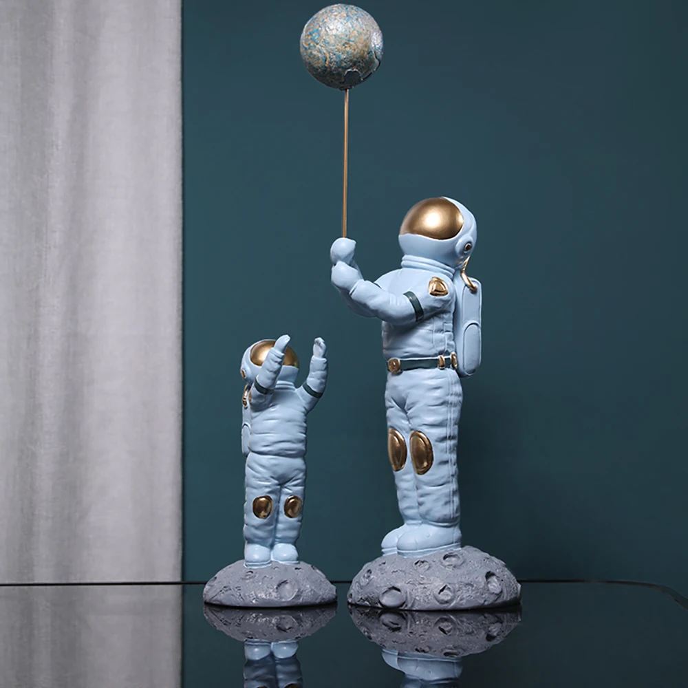 

Astronaut Spaceman Creative Statue Decor Art Crafts Figurine Abstract Sculpture Home Office Desktop Decoration Ornament Gifts