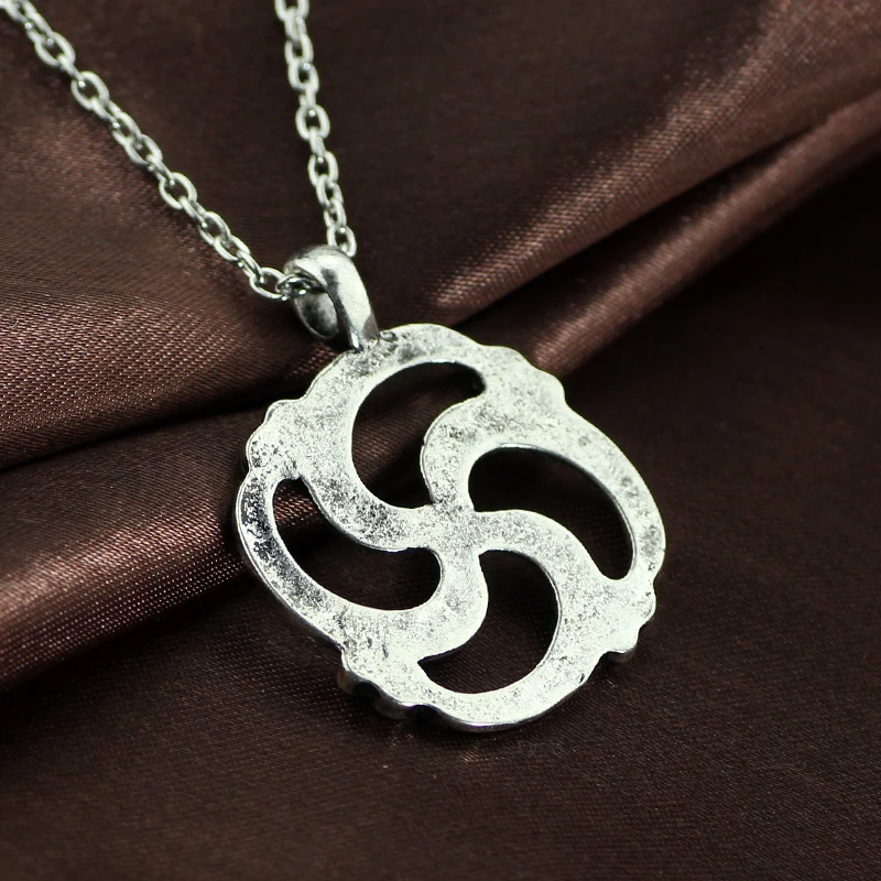 Викинги 4 змеи голова Кулон ожерелье Baltic Свастика Солнечный символ викинга