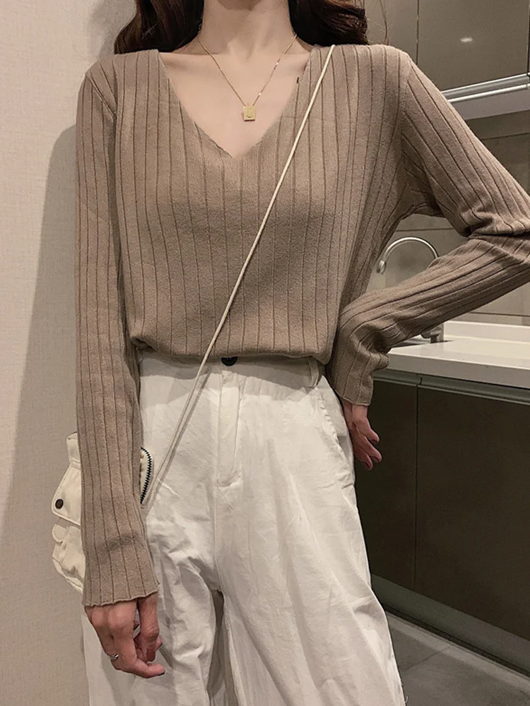 

V-neck Black Long Sleeve Sweater Women's Autumn 2021 New Slim Fit and Versatile Bottomed Shirt Top