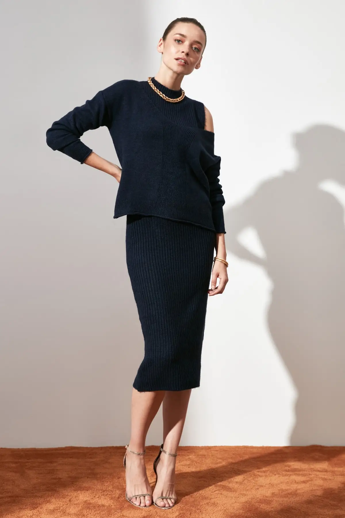 

Trendyol Knitwear Sweater and Dress Suit TWOAW21KZ0235