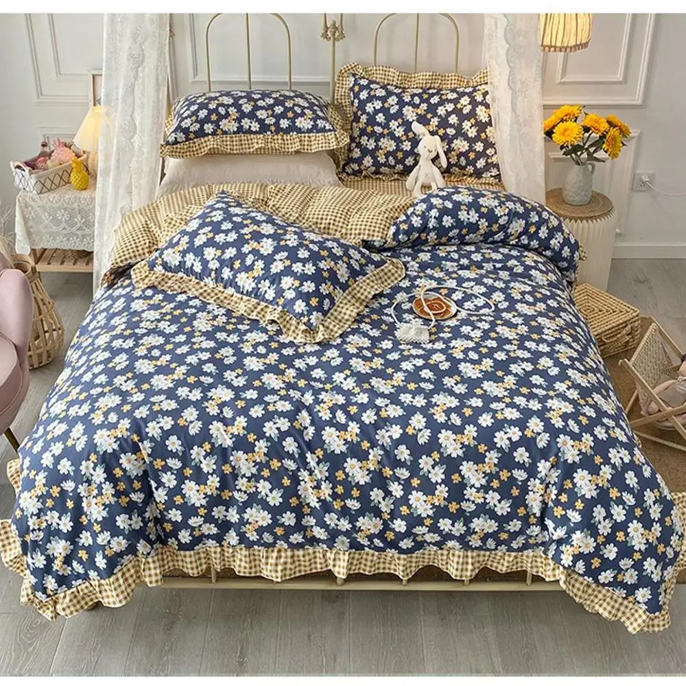 

Cute bedding quilt cover Princess style warm skin-friendly bed linen with lace
