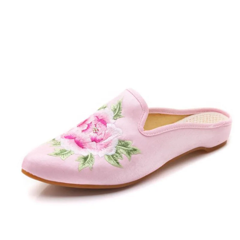 

Women's Autumn Lazy Slippers Fashion Chinese Embroidered Walking Shoes Ladies Slip On Mules Shoes Female Handmade Designer Slide