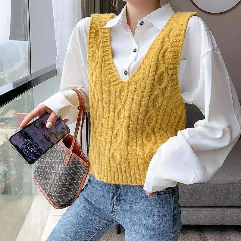 

College Style Sleeveless Vest Women 2022 Spring Autumn Korean Short Twist V-neck Knitted Solid Sweater Waistcoat Trend Y588