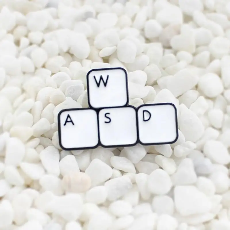 Игровая клавиатура WASD Брошь ретро буквы булавка броши креативные значки унисекс