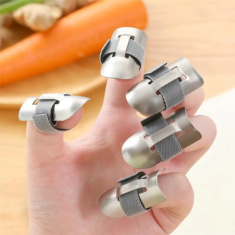 Наконечники для пальцев на кухню (2 шт.), настраиваемые, из нержавеющей стали, инструменты для защиты ногтей при нарезке, нарезании, очистке и обдирании (Артикул A35).