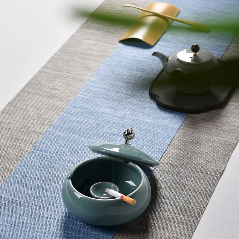 

Stylelish Classy Ashtray Cracked Ice Pattern Glaze Ceramic Ashtray with Lids Windproof Ashtray Ash Holder Home Office Decoration