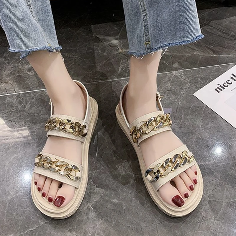 

Flat bottom Women sandals New summer 2021 Buckles Barefoot fashion Beach shoes Chain decoration Roman shoes