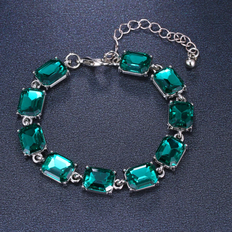 Bettyue Новое поступление геометрическая форма зеленый фианит класса ААА простой