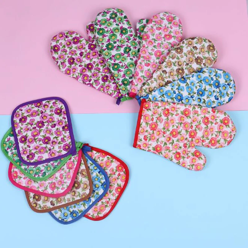 Изолированные перчатки для духовки набор из двух предметов огнеупорные