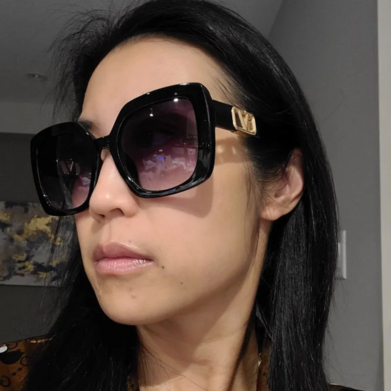 

Oversize Square Sunglasses Women Vintage Black Pink Big Frame Sun Galsses Luxury Brand Gradient Shades Fashion Eyewear UV400