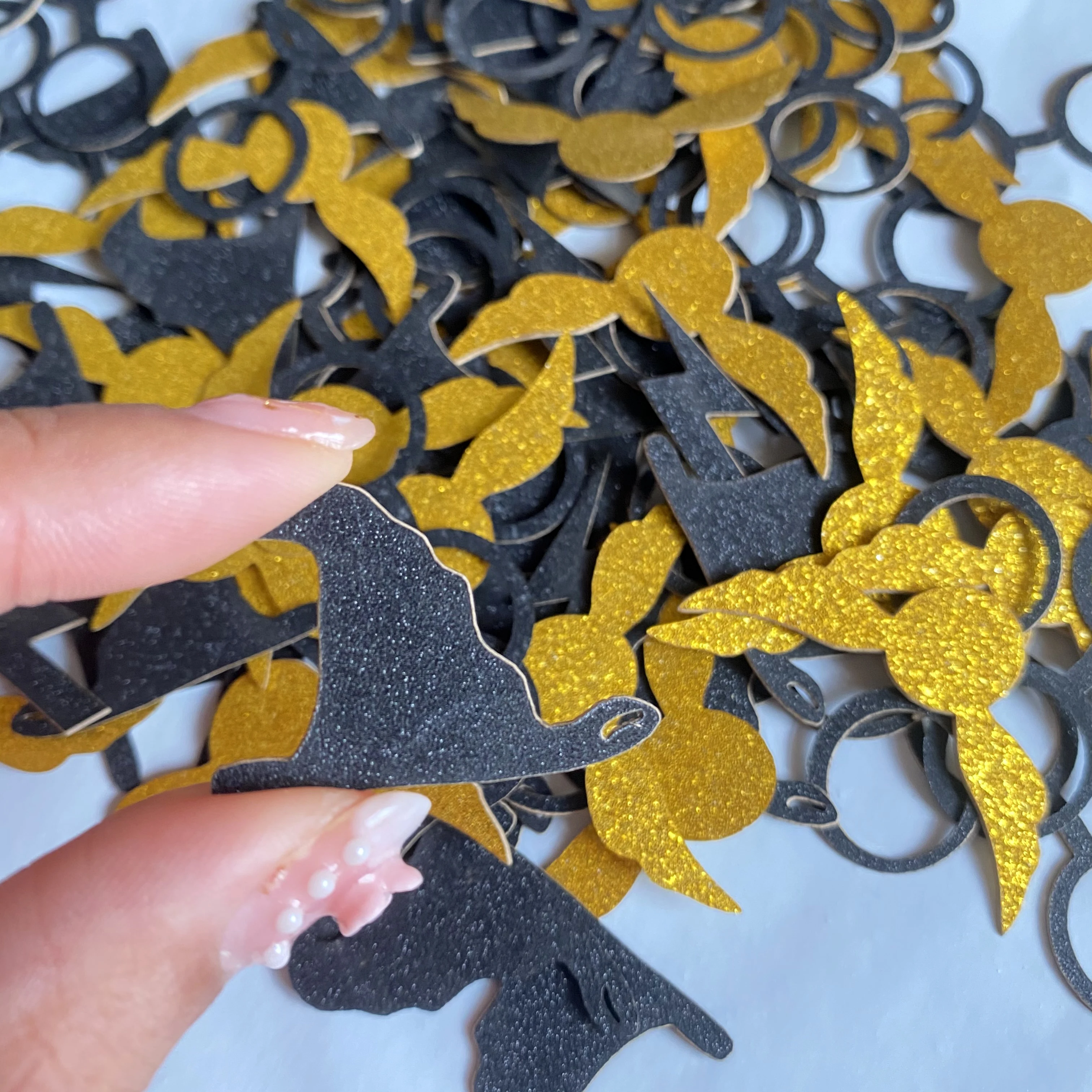 Omilut черные Золотая конфетти для хеллоуина в черную 1th вечеринка мальчика день