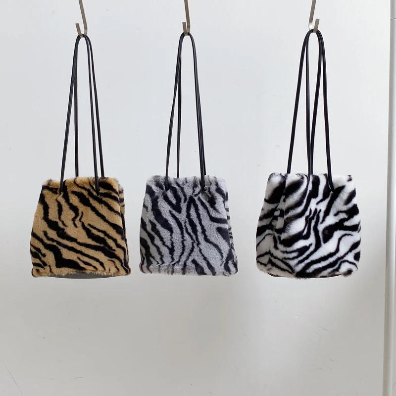 Маленькая женская Обувь Сумки из искусственной кожи женские зимние ботинки на