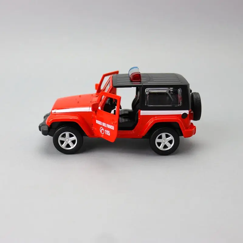 Модель джипа Wrangler металлическая в масштабе 1:43 | Игрушки и хобби