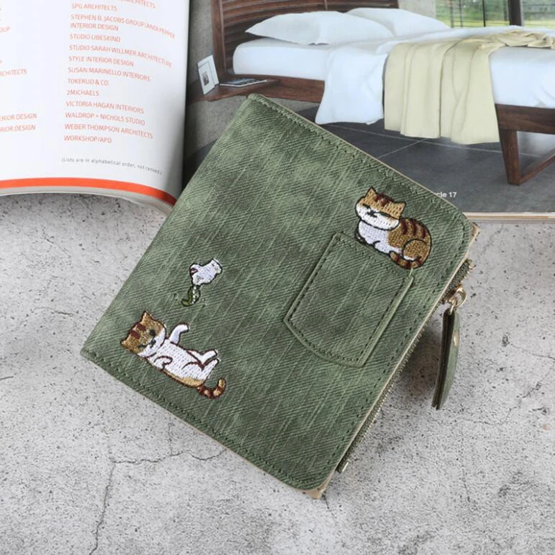 

2020 Women Purse Cat Flowers Pattern Hasp Short Wallet Women's Cute Animals Embroidery Short Wallet Card Holder Billfold Purse