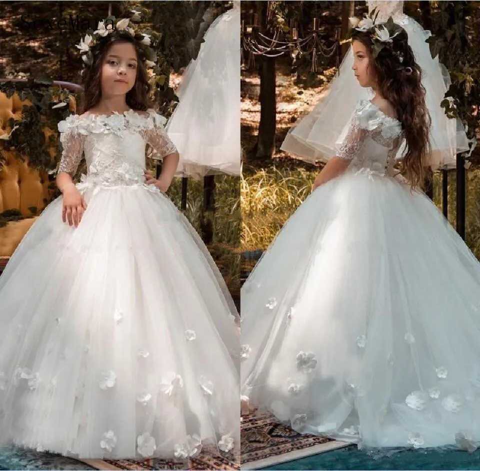 

Lovely Sheer Half Sleeves Flower Girls Dresses With 3D Flowers Jewel Neck Girl Formal Party Gowns First Communion Dress